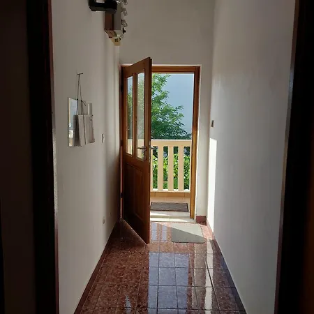 Studio-app Iva, Balcony With Sea View - 50 M From Apartment *