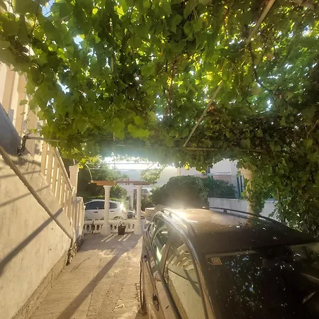 Studio-app Iva, Balcony With Sea View - 50 M From * Pag Town