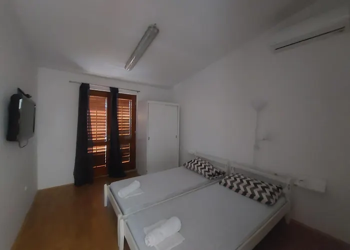 דירה Studio-app Iva, Balcony With Sea View - 50 M From פג