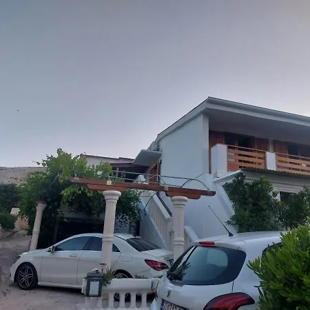 Studio-app Iva, Balcony With Sea View - 50 M From * Pag Town