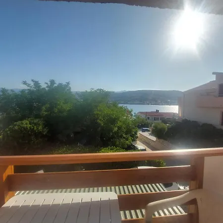 Studio-app Iva, Balcony With Sea View - 50 M From Pag Town