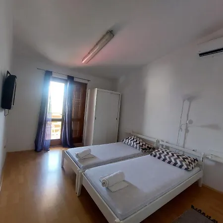 Studio-app Iva, Balcony With Sea View - 50 M From
