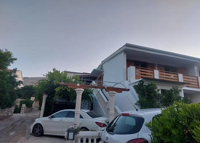Studio-app Iva, Balcony With Sea View - 50 M From * Pag Town